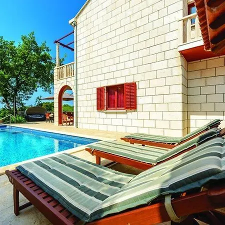 Villa Anka - Five-bedroom With Terrace And Swimming Pool