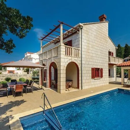 Villa Anka - Five-bedroom With Terrace And Swimming Pool *