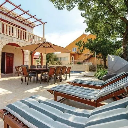 Anka - Five-bedroom With Terrace And Swimming Pool Villa Zaton (Dubrovnik-Neretva)