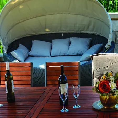 Anka - Five-bedroom With Terrace And Swimming Pool Villa