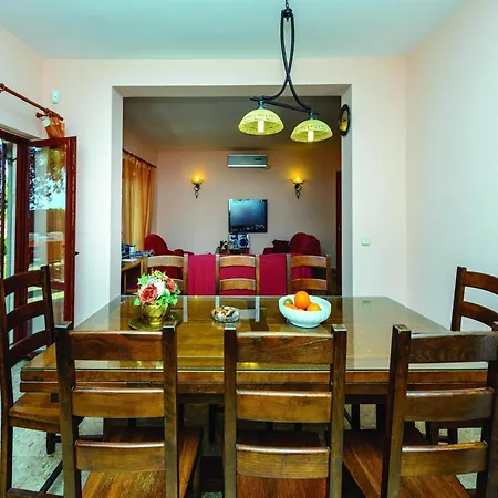 Villa Anka - Five-bedroom With Terrace And Swimming Pool *