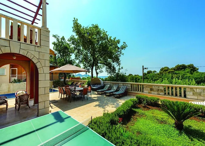 Villa Anka - Five-bedroom With Terrace And Swimming Pool